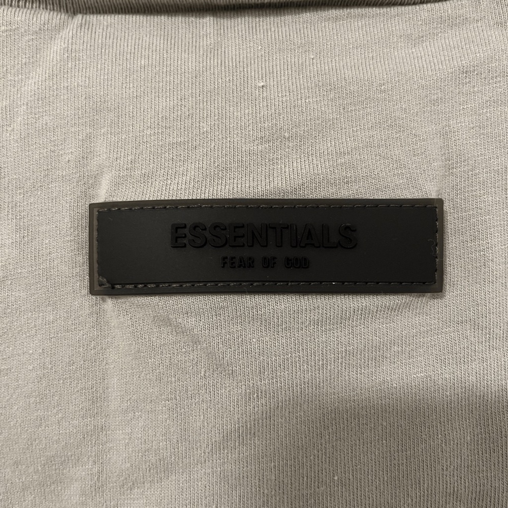 Fear of God ESSENTIALS Crewneck T-Shirt — Size S - Picture 4 of 5